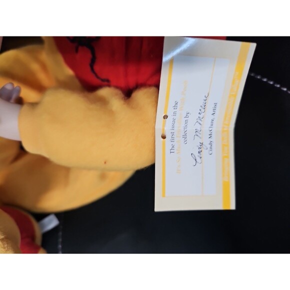 Disney Ashton-Drake “You Need a Hug, Pooh” Porcelain Doll by Cindy McClure COA - Picture 7 of 16